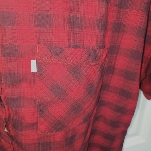 Levis Button Down Shirt Red Black Plaid - Picture 4 of 6